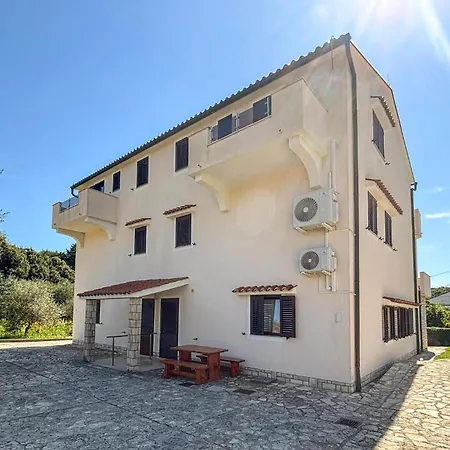 Cozy In Rab With Wifi Appartement